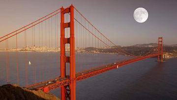 Full moon over San Francisco's Golden Gate Bridge